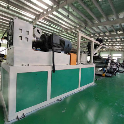 Máquina de extrusão de plástico de parafuso único elétrico PLC usada Linha de extrusão de placas de plástico industrial