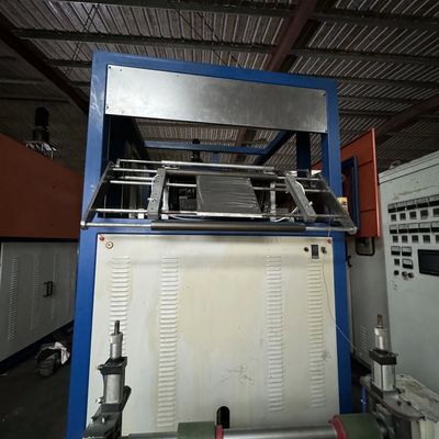 Máquina de termoformagem automática de 380V 130KW para termoformagem de fundo de taça