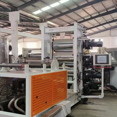 Máquina de extrusão de plástico de alta capacidade com controlo PLC e sistema de refrigeração por água