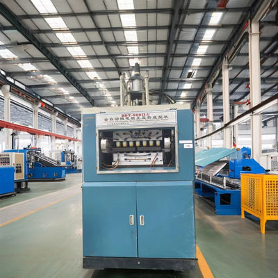 Indústria Máquina de termoformagem de plástico de 8000 kg para soluções de embalagem