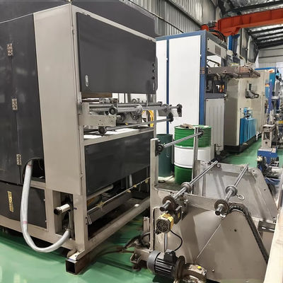 Máquina de moldagem a vácuo multifunção produz produtos de 0,12 mm-2 mm